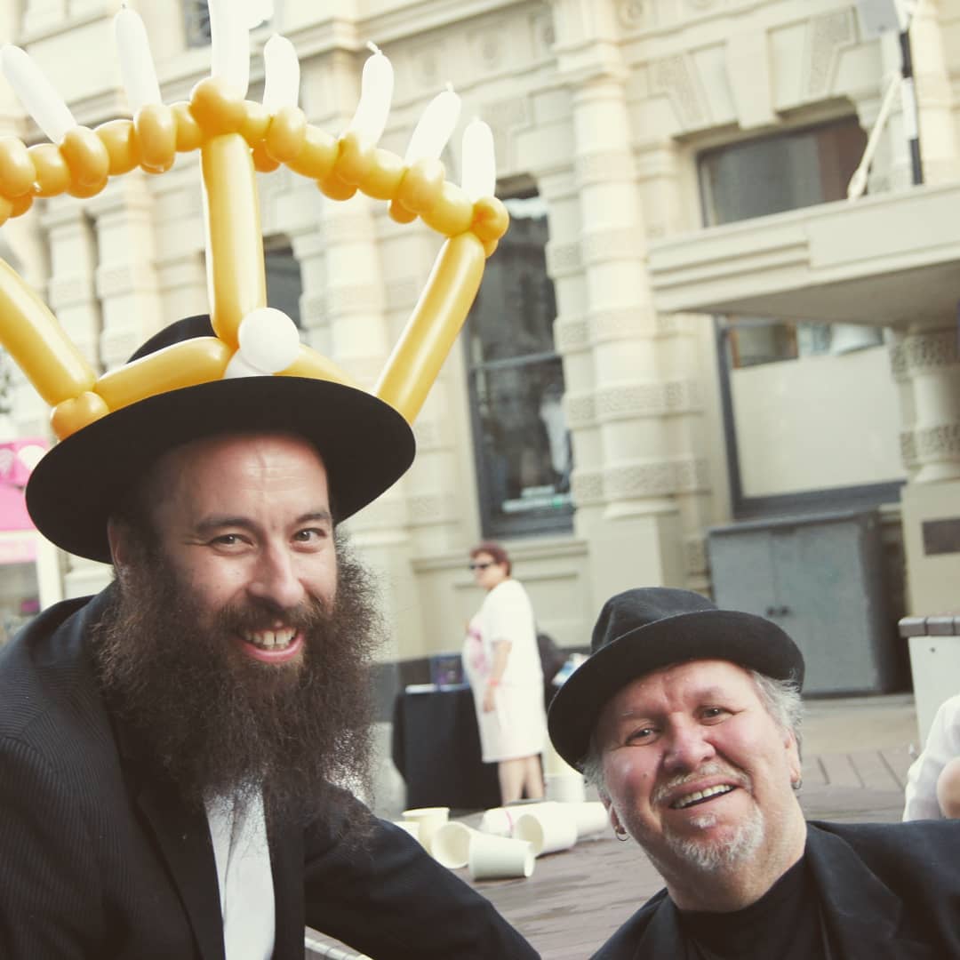 Under the Down Under - Rabbi Yochanan & Rochel Gordon