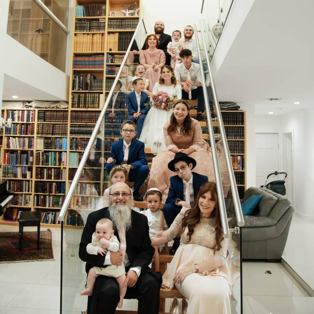 A 400 Pound Lion Named Chabad - Rabbi Mendy & Tzippy Weiss - Miami Lakes, Florida